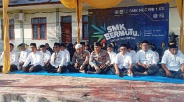 “Saweu Sikula”, Sat Binmas Polres Aceh Timur Gelar Yasinan di SMK Negeri 1 Idi