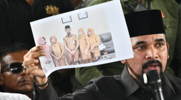 Bupati Al-Farlaky Tegaskan Akan Gugat Secara Hukum