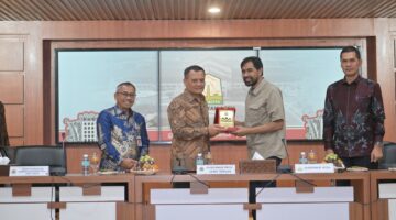 Terima Kunjungan Gubernur Jawa Tengah, Mualem Perkuat Sinergi Antar Daerah