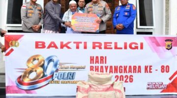 Bakti Religi HUT Bhayangkara Ke-80, Polres Aceh Timur Serahkan 100 Sak Semen untuk Dayah Abu Paya Pasi