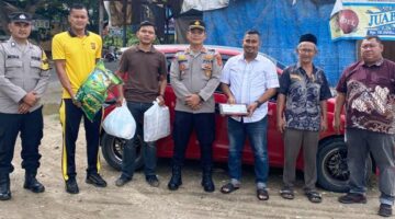 Door to Door, Kapolsek Idi Rayeuk Tebar Kepedulian Lewat Program Jum’at Berkah