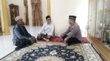 Kapolsek Langkahan Ipda Irvan Silaturahmi kediaman Abi Ja’far Lueng Angen, Perkuat Sinergi dengan Ulama