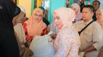 DWP Aceh Salurkan Bantuan untuk Puluhan Lansia Korban Kebakaran