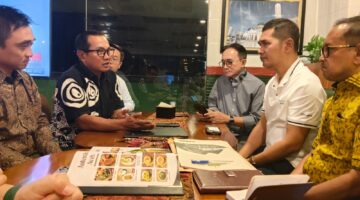 Sekda Aceh dan PLN Pusat Bahas Prospek Pengembangan Pembangkit Listrik Tenaga Surya (PLTS) di Aceh