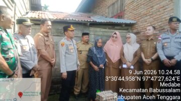 Wujud Kepedulian Polri, Kapolres Aceh Tenggara Salurkan Bantuan Kapolda Aceh kepada Warga Desa Mendabe