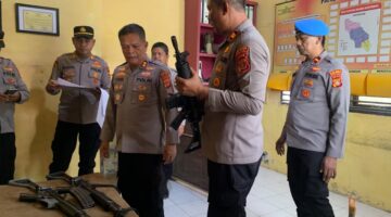 Perkuat Pengawasan Internal, Kapolres Aceh Utara Periksa Inventaris Senjata Api