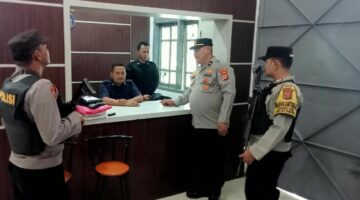 Polsek Idi Rayeuk Perkuat Patroli Cegah Gangguan Kamtibmas dan Beri Kenyamanan Warga