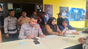 Kapolsek Tanah Jambo Aye Pantau Langsung Pelayanan Perlinsos, Pastikan Bhabinkamtibmas Hadir Untuk Warga