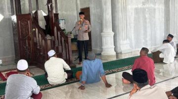 Kapolsek Banda Alam Ajak Warga Perkuat Harkamtibmas Lewat Jumat Keliling